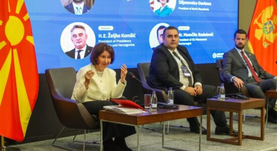 Siljanovska-Davkova nga Podgorica: Është koha për hap strategjik të BE-së ndaj Ballkanit Perëndimor