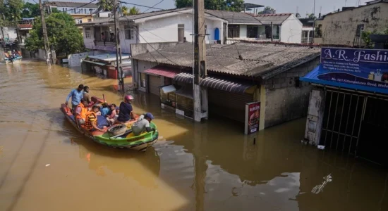 Shkon në 212 numri i viktimave nga përmbytjet në Sri Lanka, 218 të zhdukur