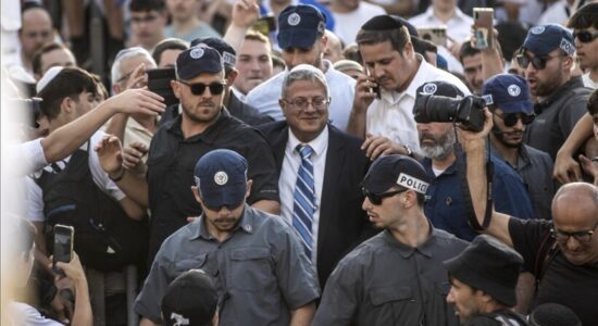 Ministri izraelit i ekstremit të djathtë krenohet me keqtrajtimin e izraelitëve arabë brenda shtëpive të tyre