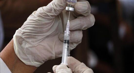 COVID-19 shkakton probleme më afatgjata të zemrës tek të rinjtë sesa vaksinat