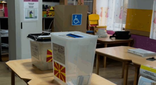 Dalja e votuesve deri në orën 11:00 është 10,10%