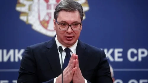 Nuk e kursej fjalorin për një vit, Vuçiq sot u kërkon falje studentëve dhe protestuesve