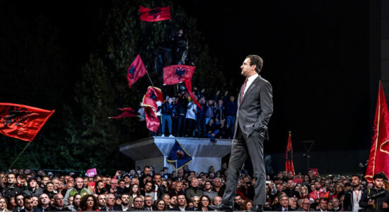 “Koalicioni Lëvizja Vetëvendosje”: VV-ja zyrtarizon koalicionin me tri parti