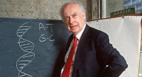 Vdes në moshën 97-vjeçare zbuluesi i ADN-së