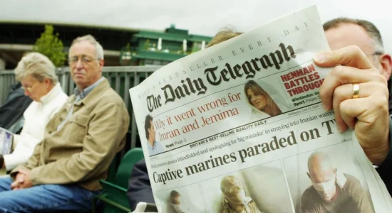 Daily Mail blen the Telegraph për 500 milionë funte