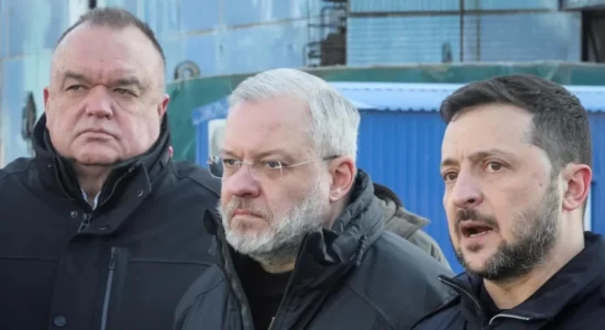 Një skandal i madh korrupsioni përfshin aleatët kryesorë të Zelenskyt