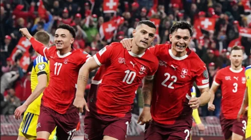 Zvicra bindëse, Suedia dorëzohet – helvetikët fitojnë dhe vulosin kualifikimin në Kampionatin Botëror