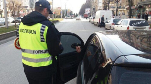 Transportonin udhëtarë pa licencë, padi për gjashtë tetovarë