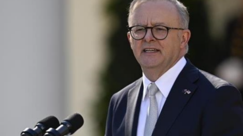 Kryeministri australian premton ligje më të ashpra për gjuhën e urrejtjes pas sulmit në Bondi Beach