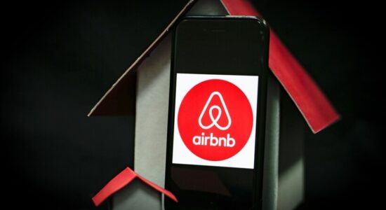 Spanja gjobit “Airbnb” me 74.5 milionë dollarë për qiradhënie pa licencë turistike