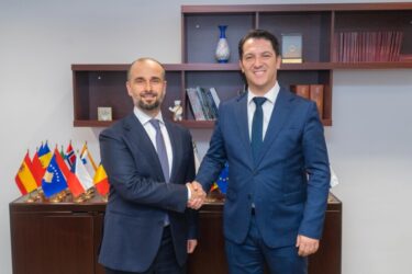 Bekim Sali dhe Orhan Murtezani. Foto: MÇE