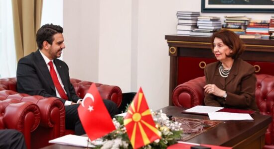 Presidentja e shtetit, Gordana Siljanovska Davkova priti në takim kryetarin e TIKA-s, z. Abdullah Eren