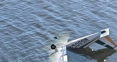 Aeroplani i rrëzuar në Mavrovë. Foto: Infomax.mk