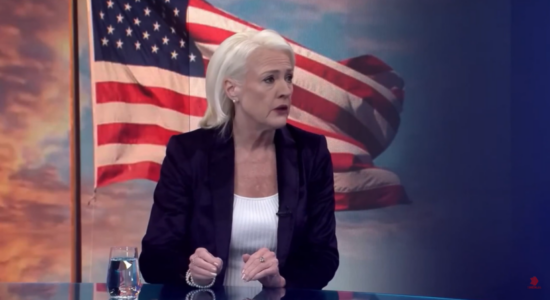 (VIDEO) Aggeler: Është normale që të zhvillohen bisedime për migrantët