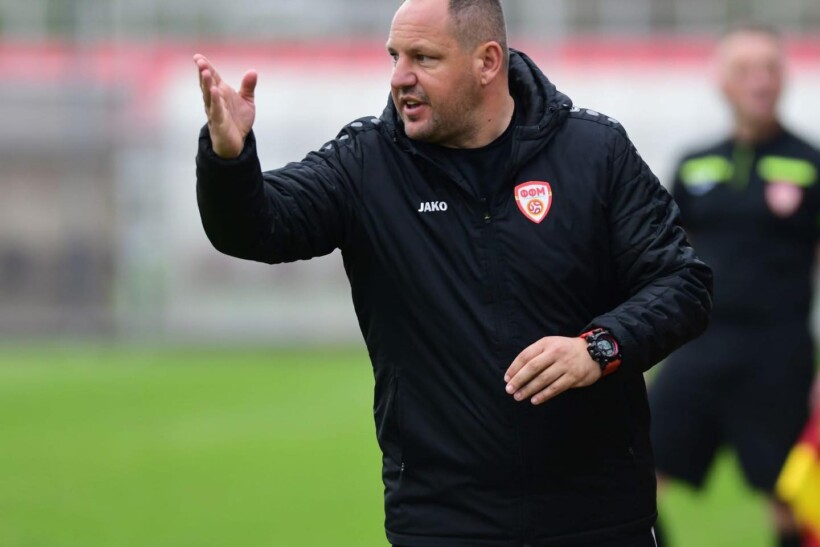 Sedlloski prezantoi zyrtarisht stafin e trajnerëve, Erhan Selimi ndihmës