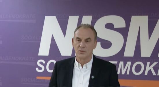 Limaj del me konferencë: Bashkimi nuk ka ndodhur, dalim vet në zgjedhje!