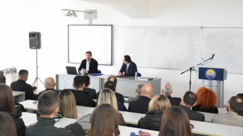 Në Fakultetin Filozofik të UT-së u prezantua veprimtaria dhe misioni i Institutit të Krimeve të Kryera Gjatë Luftës në Kosovë
