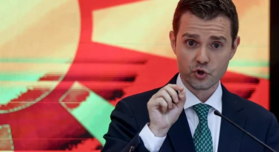 Mucunski: Nuk do të pranojmë migrantë, as azilkërkues të refuzuar nga Mbretëria e Bashkuar