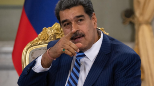Maduro: Venezuela gati të mbrohet teksa SHBA diskuton mundësinë e një sulmi tokësor