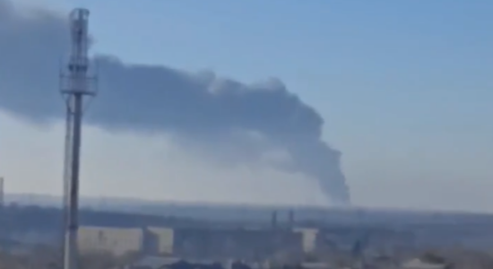 Digjet rafineria e madhe e karburanteve në Rusi