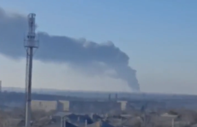 Digjet rafineria e madhe e karburanteve në Rusi