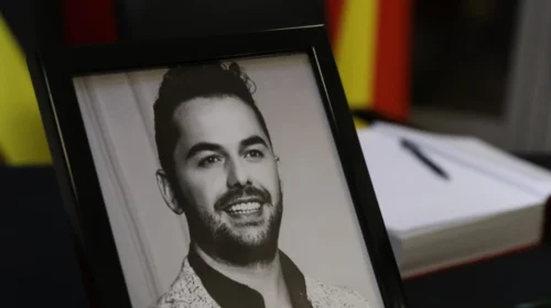 Komuna e Tetovës nderon Shpat Kasapin me mbledhje komemorative