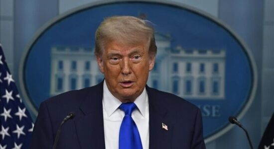 Trump urdhëron bllokimin e cisternave të naftës në Venezuelë, e quan qeverinë e Maduros “terroriste”