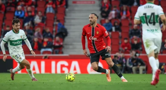 Vazhdon forma e lartë e Vedat Muriqit – ylli dardan gjen rrjetën ndaj Elches