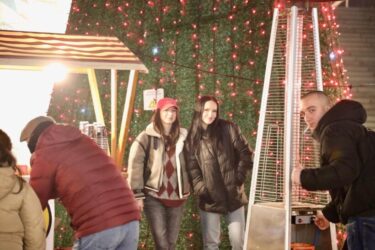 Bazar i fundvitit në sheshin Skënderbeu në Shkup. Foto: Komuna e Çairit