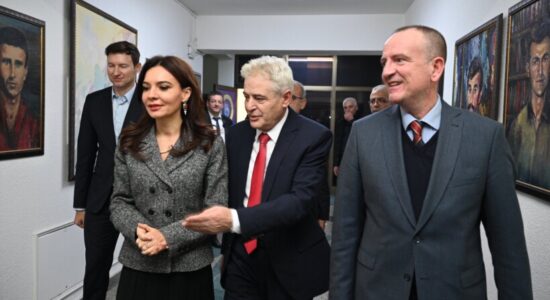 Ahmeti takon Spiropalin: Marrëveshja e Ohrit mbetet themel i stabilitetit në RMV