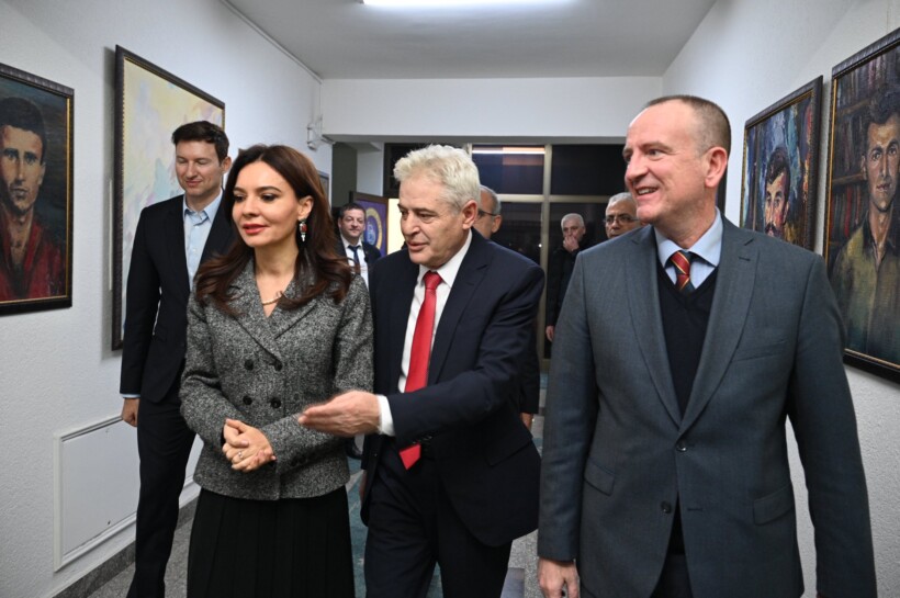 Ahmeti takon Spiropalin: Marrëveshja e Ohrit mbetet themel i stabilitetit në RMV