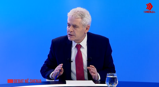 Ahmeti: Gjuha shqipe është zyrtare, nuk është gjuhë e cila flitet vetëm në çarshi