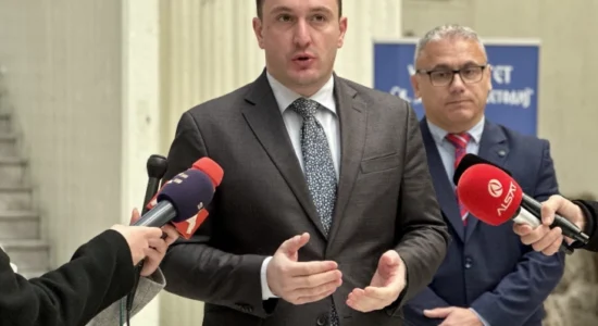 Andonovski: Me internet falas dhe vauçerët për pajisje elektronike ulim hendekun digjital midis studentëve