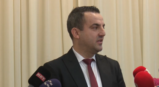 (VIDEO) Antikorrupsioni kërkon kohë për “bombat” e LSDM-së