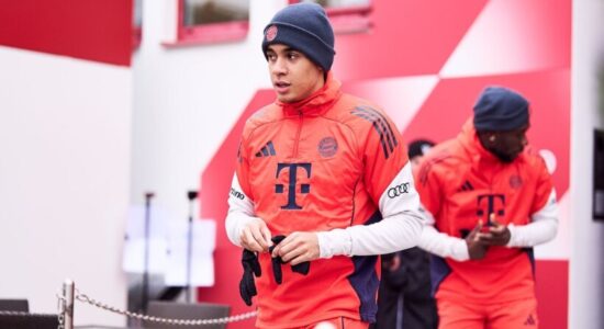 (VIDEO) Festë në shtëpinë e Bayern, Jamal Musiala rikthehet në stërvitje