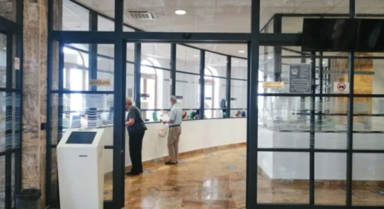 Sportelet dhe operatorët në Drejtorinë e NP “Ujësjellësi dhe Kanalizimi” do të punojnë deri në orën 15:30, nesër është ditë jopune