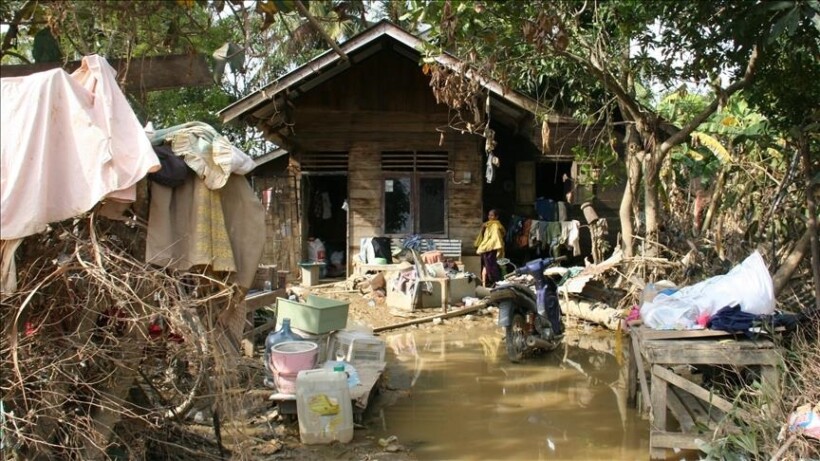 Përmbytjet lënë mbi 2 mijë të vdekur dhe të zhdukur në Indonezi dhe Sri Lanka, gati 4 milionë të prekur