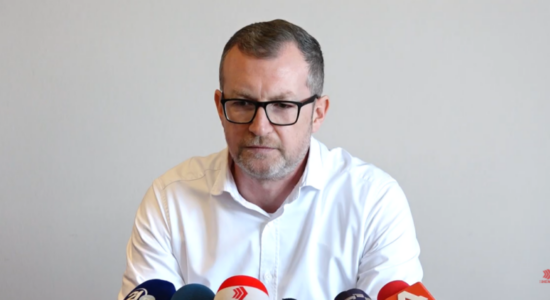 (VIDEO) Deanovski: Punonjësit e gjykatave po kin për shkak të pagave të vogla