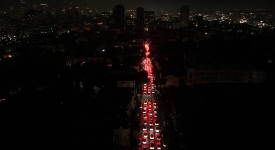 Ndërprerja e energjisë elektrike lë 130.000 shtëpi dhe biznese pa energji elektrike në San Francisko