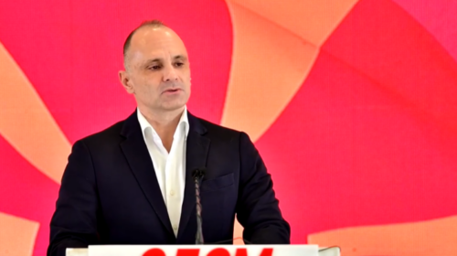 (VIDEO) Filipçe paralajmëron peticion online për çështjen e migrantëve