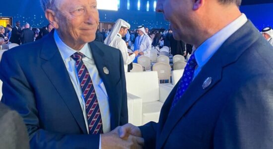 Kryetari i Kuvendit të RVM-së, Afrim Gashi takon Bill Gates në Forumin e Dohas 2025