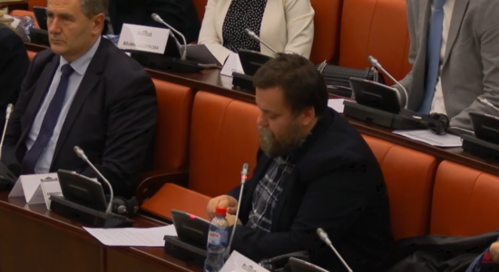 (VIDEO) Popoviq: Elitat politike në Ballkan pengojnë reformat evropiane