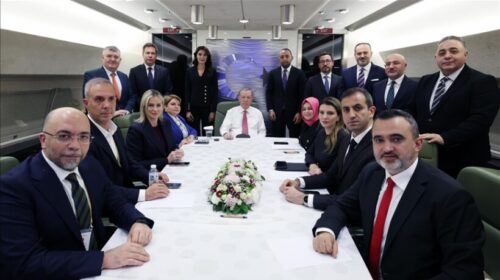 Erdogan thotë se paqja në Ukrainë “nuk është larg” pas takimit me Putin, sinjalizon bisedime të mundshme me Trumpin