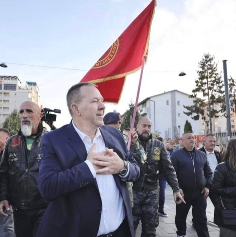 Gucati nga Shkupi  Falë Izet Mexhitit  kufiri i hapur për veteranët e UÇK së