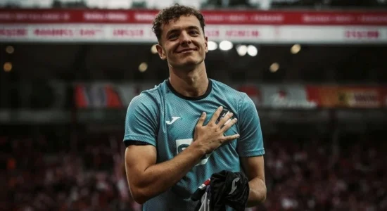 Fisnik Asllani tërheq interesin e klubeve të mëdha evropiane – mësohet klauzola e tij