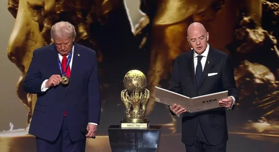 FIFA i jep Trumpit “Çmimin e Paqes”: Padyshim e meritoni