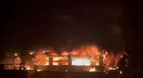 25 të vrarë në zjarrin e përhapur në një klub nate në Indi, stafi dhe turistët mes viktimave