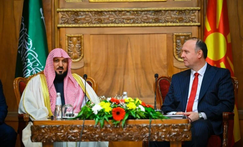 Kryeparlamentari Gashi pret në takim Imamin e Qabës, Shejh Dr. Mahir Muajkali