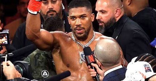 Boksieri Anthony Joshua plagoset në një aksident me makinë në Nigeri: dy persona të tjerë kanë humbur jetën në aksident
