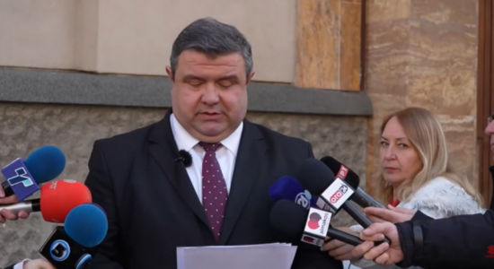 (VIDEO) VMRO, VLEN dhe ZNAM me kundër-rezolutë për migrantët